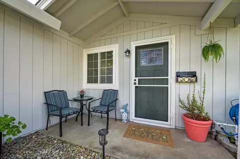 Exterior - 7133 Grenola Way, Citrus Heights, CA 95621 photo 8 of 20