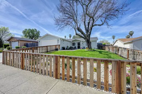 Exterior - 7133 Grenola Way, Citrus Heights, CA 95621 photo 2 of 20
