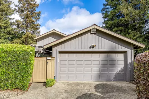 Exterior - 413 E Ranch Rd, Sacramento, CA 95825 photo 10 of 11