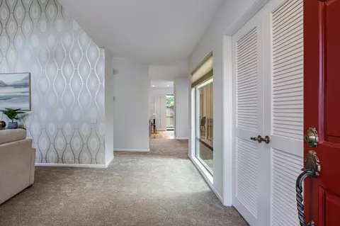 Entry Way - 413 E Ranch Rd, Sacramento, CA 95825 photo 2 of 3