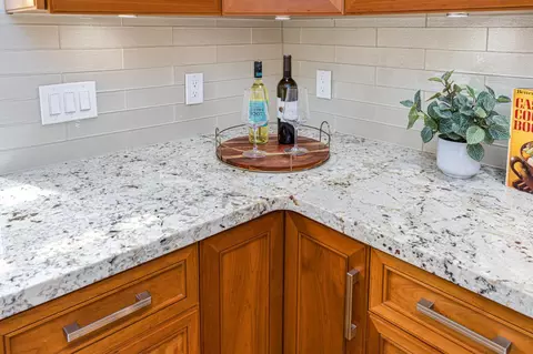 Kitchen - 413 E Ranch Rd, Sacramento, CA 95825 photo 4 of 5