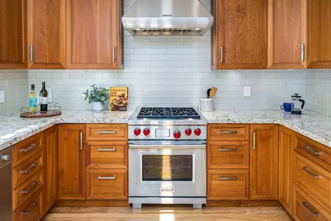 Kitchen - 413 E Ranch Rd, Sacramento, CA 95825 photo 5 of 5