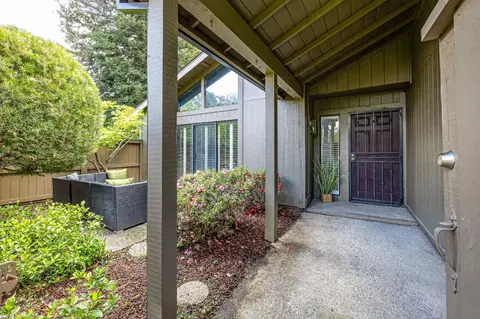 413 E Ranch Rd, Sacramento, CA 95825