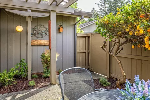 Exterior - 413 E Ranch Rd, Sacramento, CA 95825 photo 5 of 11