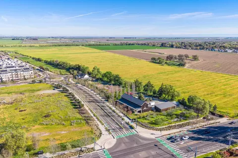 View/Area - 1821 Cannery Loop, Davis, CA 95616 photo 10 of 11