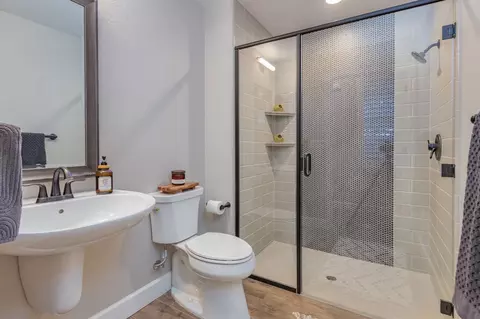 Bath - 1821 Cannery Loop, Davis, CA 95616 photo 1 of 7