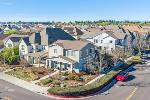View/Area - 1821 Cannery Loop, Davis, CA 95616 photo 3 of 11