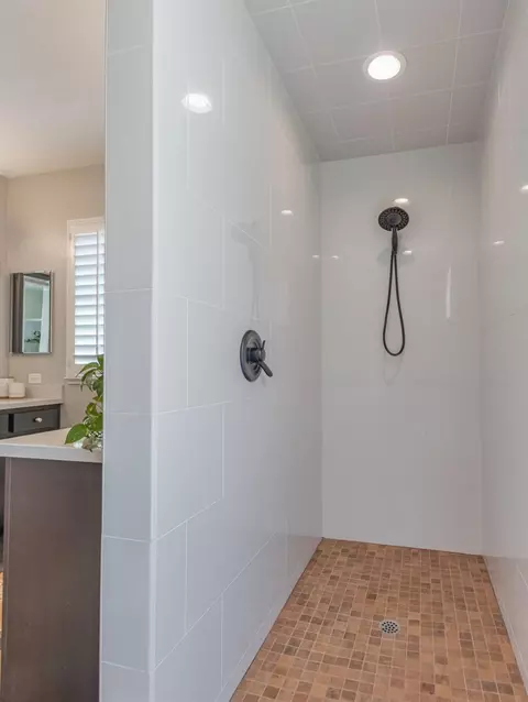 Bath - 1821 Cannery Loop, Davis, CA 95616 photo 5 of 7