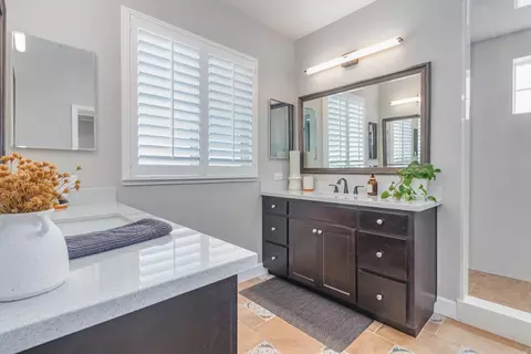 Bath - 1821 Cannery Loop, Davis, CA 95616 photo 2 of 7