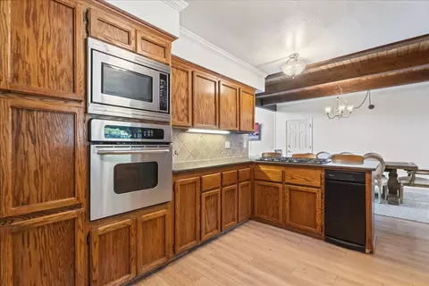 Kitchen - 5621 Saw Mill Rd, Placerville, CA 95667 photo 2 of 5