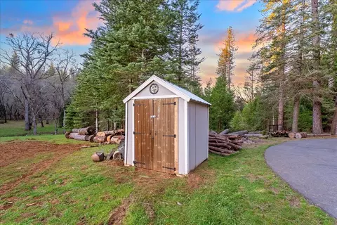 Exterior - 5621 Saw Mill Rd, Placerville, CA 95667 photo 28 of 37