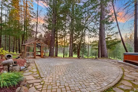 Exterior - 5621 Saw Mill Rd, Placerville, CA 95667 photo 16 of 37