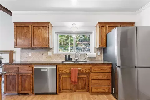 Kitchen - 5621 Saw Mill Rd, Placerville, CA 95667 photo 3 of 5