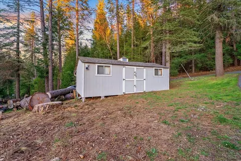 Exterior - 5621 Saw Mill Rd, Placerville, CA 95667 photo 29 of 37