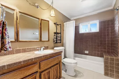 Bath - 5621 Saw Mill Rd, Placerville, CA 95667 photo 1 of 5
