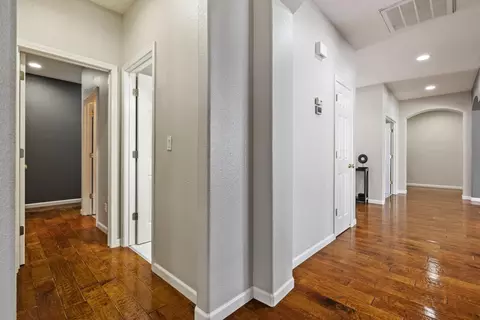 Entry Way - 2771 Amatchi Ct, Tracy, CA 95304 photo 4 of 13