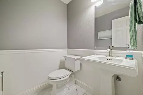 Bath - 2771 Amatchi Ct, Tracy, CA 95304 photo 1 of 4