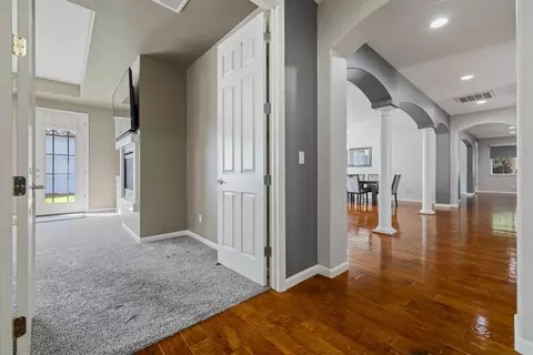 Entry Way - 2771 Amatchi Ct, Tracy, CA 95304 photo 9 of 13