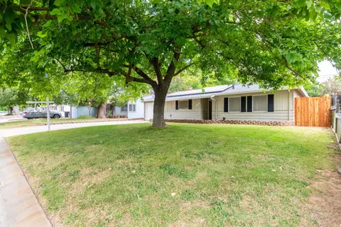 1152 Greenhills Rd, Sacramento, CA 95864