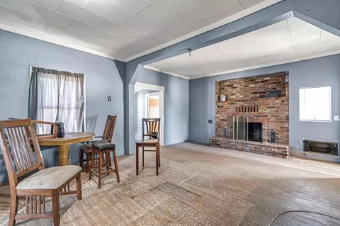 Living - 760 Sunnyside Ave, Clovis, CA 93611 photo 3 of 4