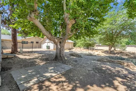 Exterior - 760 Sunnyside Ave, Clovis, CA 93611 photo 6 of 6
