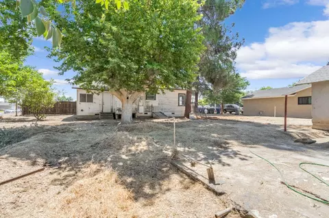 Exterior - 760 Sunnyside Ave, Clovis, CA 93611 photo 5 of 6