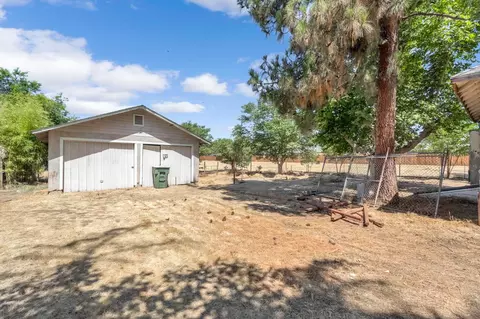 Exterior - 760 Sunnyside Ave, Clovis, CA 93611 photo 2 of 6