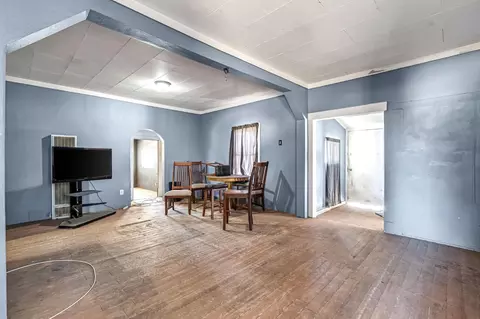 Living - 760 Sunnyside Ave, Clovis, CA 93611 photo 2 of 4