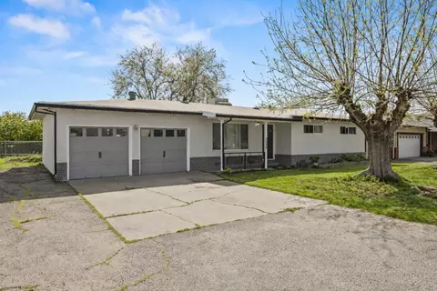 Exterior - 1984 15th St, Olivehurst, CA 95961 photo 2 of 8