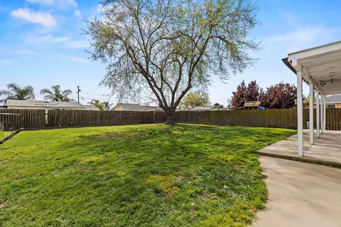 Exterior - 1984 15th St, Olivehurst, CA 95961 photo 5 of 8