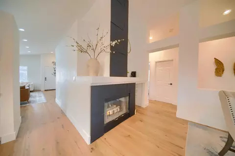 Entry Way - 471 Pombo Square Dr, Tracy, CA 95376 photo 4 of 13