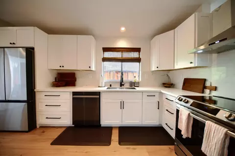 Kitchen - 471 Pombo Square Dr, Tracy, CA 95376 photo 3 of 6