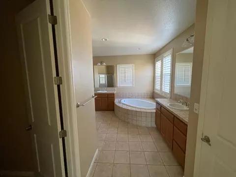 Bath - 322 Barn Dance Way, Oakley, CA 94561 photo 1 of 6