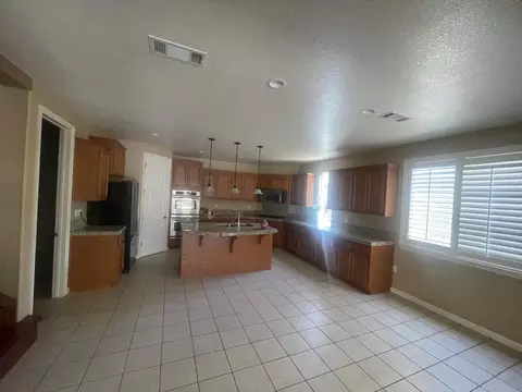 Kitchen - 322 Barn Dance Way, Oakley, CA 94561 photo 2 of 3