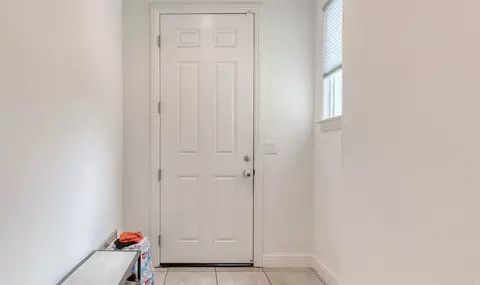 Entry Way - 3453 Bungalows Dr, Tracy, CA 95376 photo 2 of 5