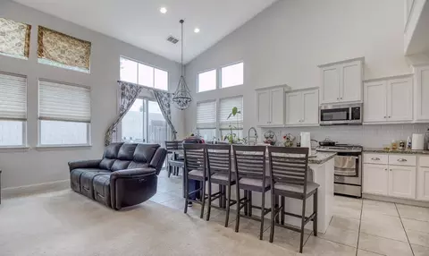 Entry Way - 3453 Bungalows Dr, Tracy, CA 95376 photo 4 of 5
