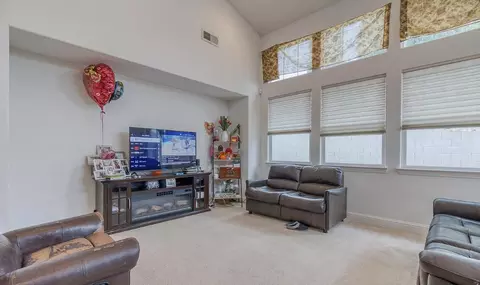 Living - 3453 Bungalows Dr, Tracy, CA 95376 photo 2 of 2