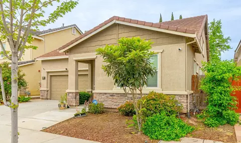 Exterior - 3453 Bungalows Dr, Tracy, CA 95376 photo 4 of 5
