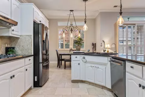 Kitchen - 2067 Robin Hood Ln, Merced, CA 95340 photo 1 of 3