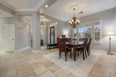 Entry Way - 2067 Robin Hood Ln, Merced, CA 95340 photo 5 of 13