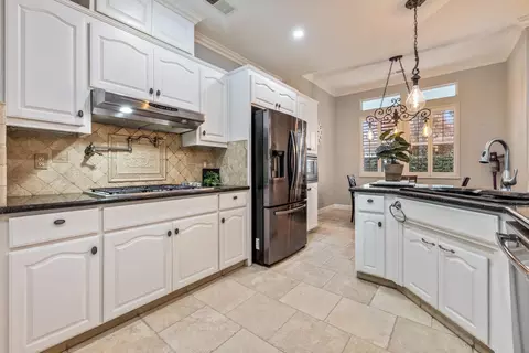 Kitchen - 2067 Robin Hood Ln, Merced, CA 95340 photo 3 of 3