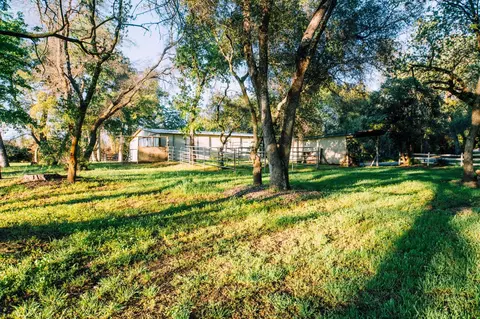 Exterior - 7530 Rasmussen Rd, Loomis, CA 95650 photo 18 of 29