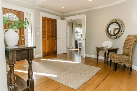 Entry Way - 7530 Rasmussen Rd, Loomis, CA 95650 photo 5 of 9