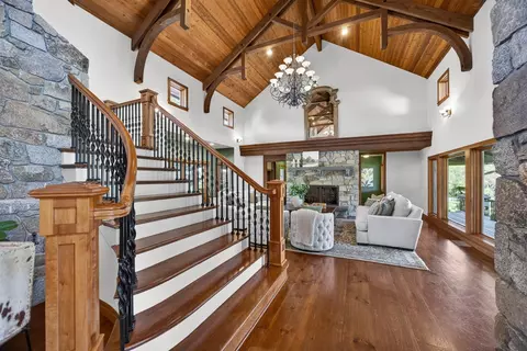 Entry Way - 16096 Perimeter Rd, Grass Valley, CA 95949 photo 3 of 17