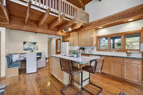 Kitchen - 16096 Perimeter Rd, Grass Valley, CA 95949 photo 7 of 8
