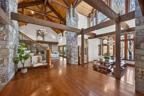 Entry Way - 16096 Perimeter Rd, Grass Valley, CA 95949 photo 11 of 17