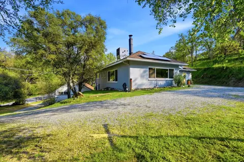 Exterior - 43378 S Fork Dr, Three Rivers, CA 93271 photo 3 of 6