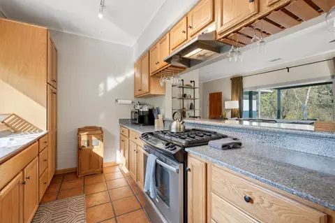 Kitchen - 43378 S Fork Dr, Three Rivers, CA 93271 photo 1 of 2