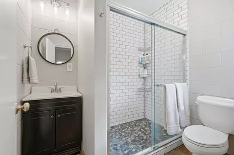 Bath - 43378 S Fork Dr, Three Rivers, CA 93271 photo 1 of 3