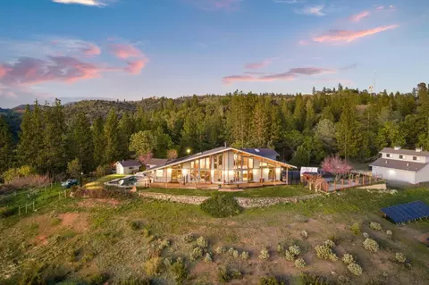 Exterior - 984 Crestview Dr, Murphys, CA 95247 photo 1 of 14